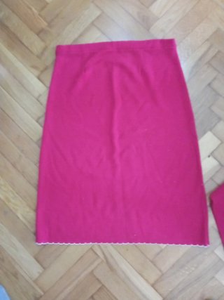 Conjunto fucsia falda y camiseta talla M