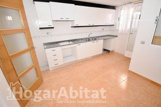 Piso en venta en Piscinas en Villarreal