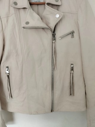 Cazadora polipiel blanca Mango