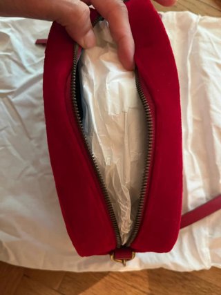 Borsa Gucci in velluto rossa con logo GG oro