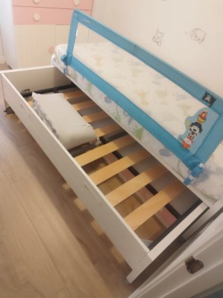 Cama infantil 1m x 1.90m con barrera
