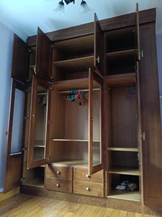 Armario empotrado de madera