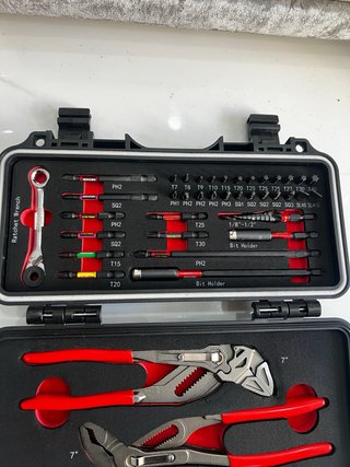 Maletín de Herramientas con Llave de Carraca