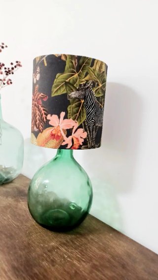 Pantalla de lámpara con estampado de cebra