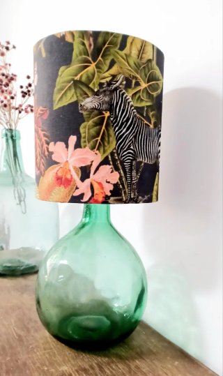 Pantalla de lámpara con estampado de cebra