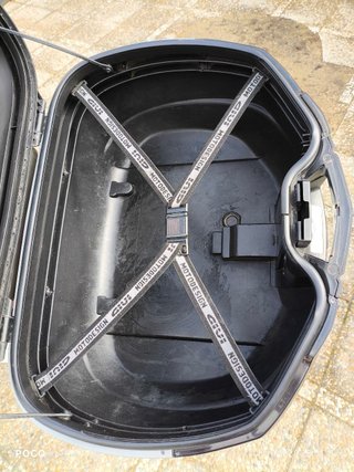 Maleta Givi V47 y soporte metalico Givi BMW F800GS