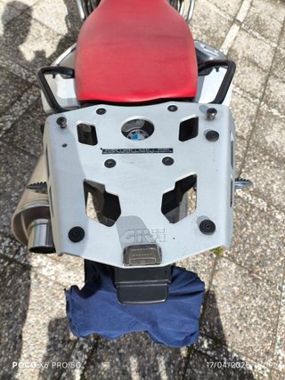 Maleta Givi V47 y soporte metalico Givi BMW F800GS
