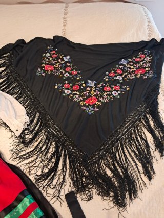 Traje regional nuevo chica joven