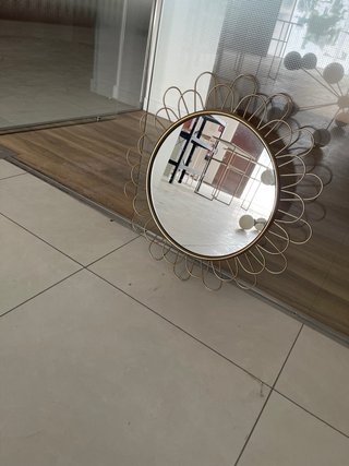 Espejo decorativo dorado sol