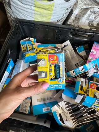 Set cancelleria Mitama nuovo, 20 pezzi €40.