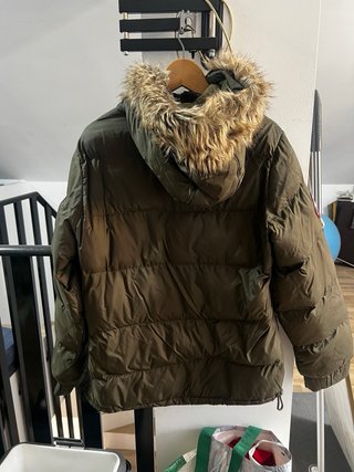 Chaqueta tipo canguro marca Norway