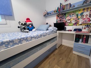 Dormitorio completo: Cama nido y escritorio