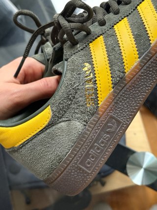 Adidas Spezial verdes y amarillas