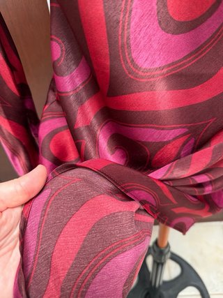 Vestido satén manga larga estampado