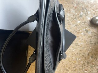 Bolso Stradivarius efecto cocodrilo