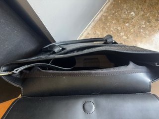 Bolso Stradivarius efecto cocodrilo
