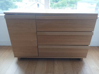 Cómoda IKEA de madera