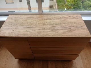 Cómoda IKEA de madera