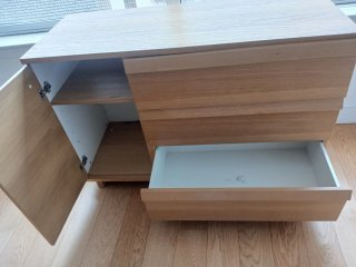 Cómoda IKEA de madera