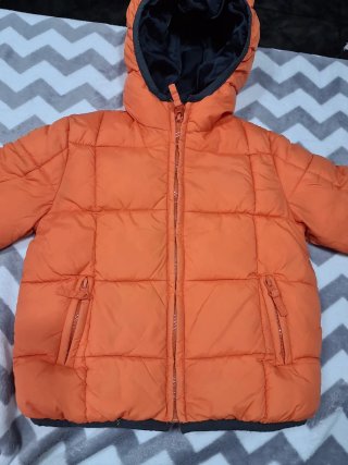 Abrigo naranja niño T/2