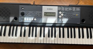 Teclado Yamaha YPT-230