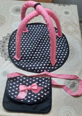 Hamaca para muñecas con estampado de corazones