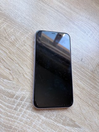 iPhone 11 Lila