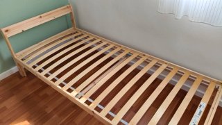 Cama madera + colchón Ikea 90x200