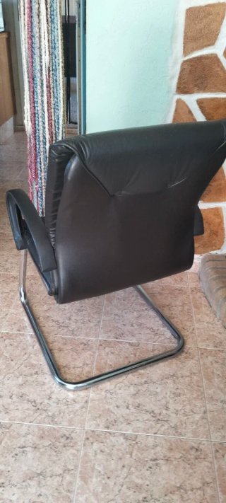 Sillón de oficina negro