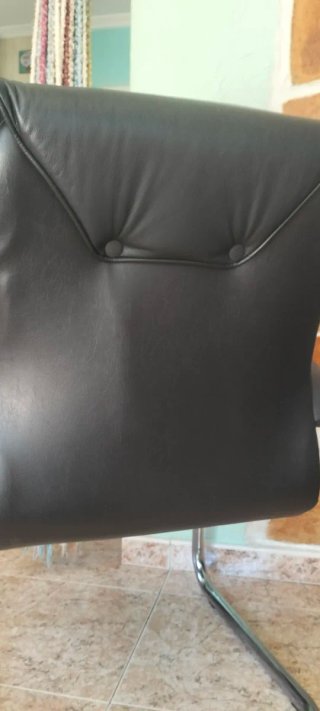 Sillón de oficina negro