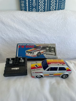 Coche teledirigido VW Golf Rally