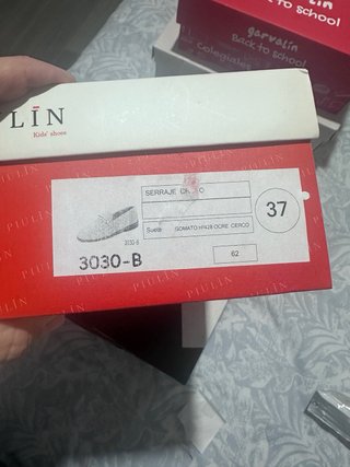 Zapatos de vestir beige PIULIN