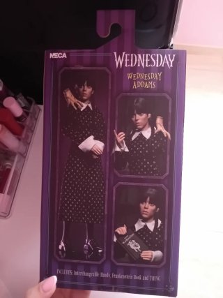 Figura NECA Wednesday Addams