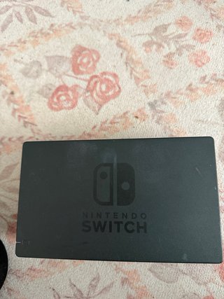 Nintendo Switch Completa + funda y accesorios