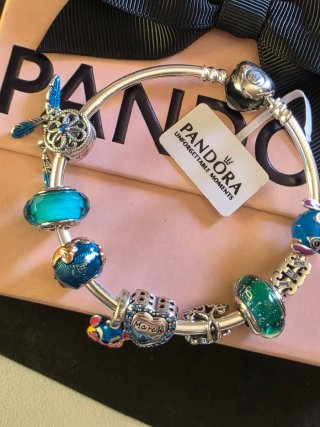 Pulsera Rígida Pandora Charms