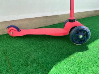Patinete 3 ruedas rosa
