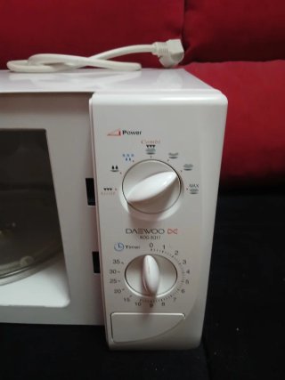 Microondas Daewoo KOG-3017