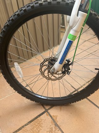 Bicicleta MTB marca Barracuda Mayhem 26”