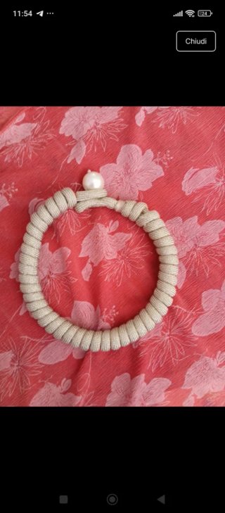 Collana con perla beige