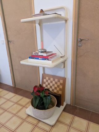 Estantería blanca de madera