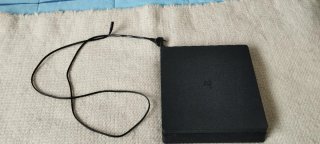 PS4 + 9 Juegos + Mando (precio negociable)