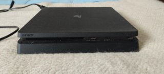 PS4 + 9 Juegos + Mando (precio negociable)