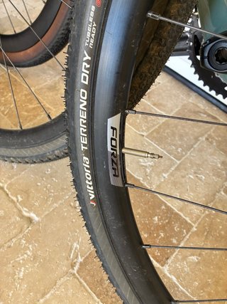 Bicicleta Gravel Ridley Grifn. 2 Juegos de ruedas