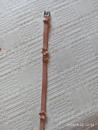 Cinturón infantil rosa con flores