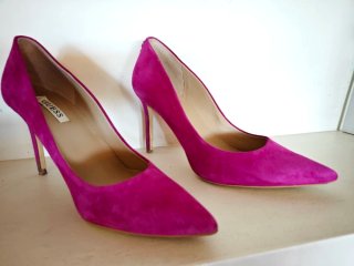 Zapatos de tacón Guess rosa fucsia
