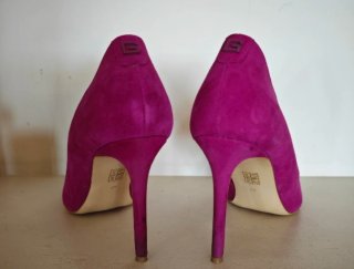Zapatos de tacón Guess rosa fucsia