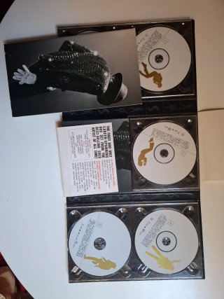 Michael Jackson The Ultimate Collection