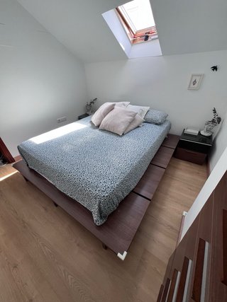 Base cama, 2 mesitas y cómoda