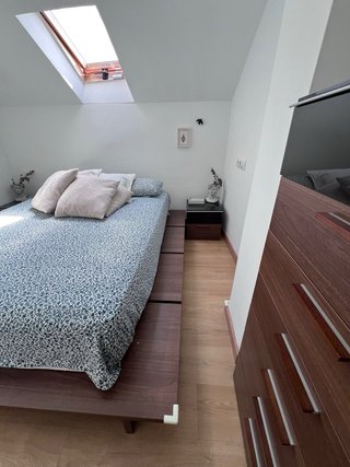 Base cama, 2 mesitas y cómoda