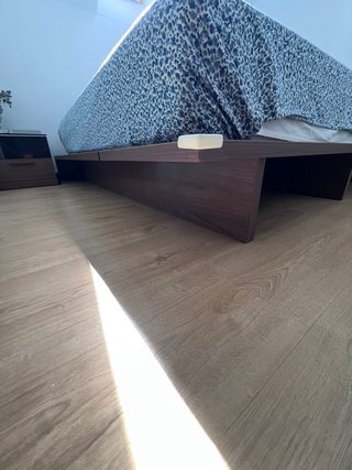 Base cama, 2 mesitas y cómoda